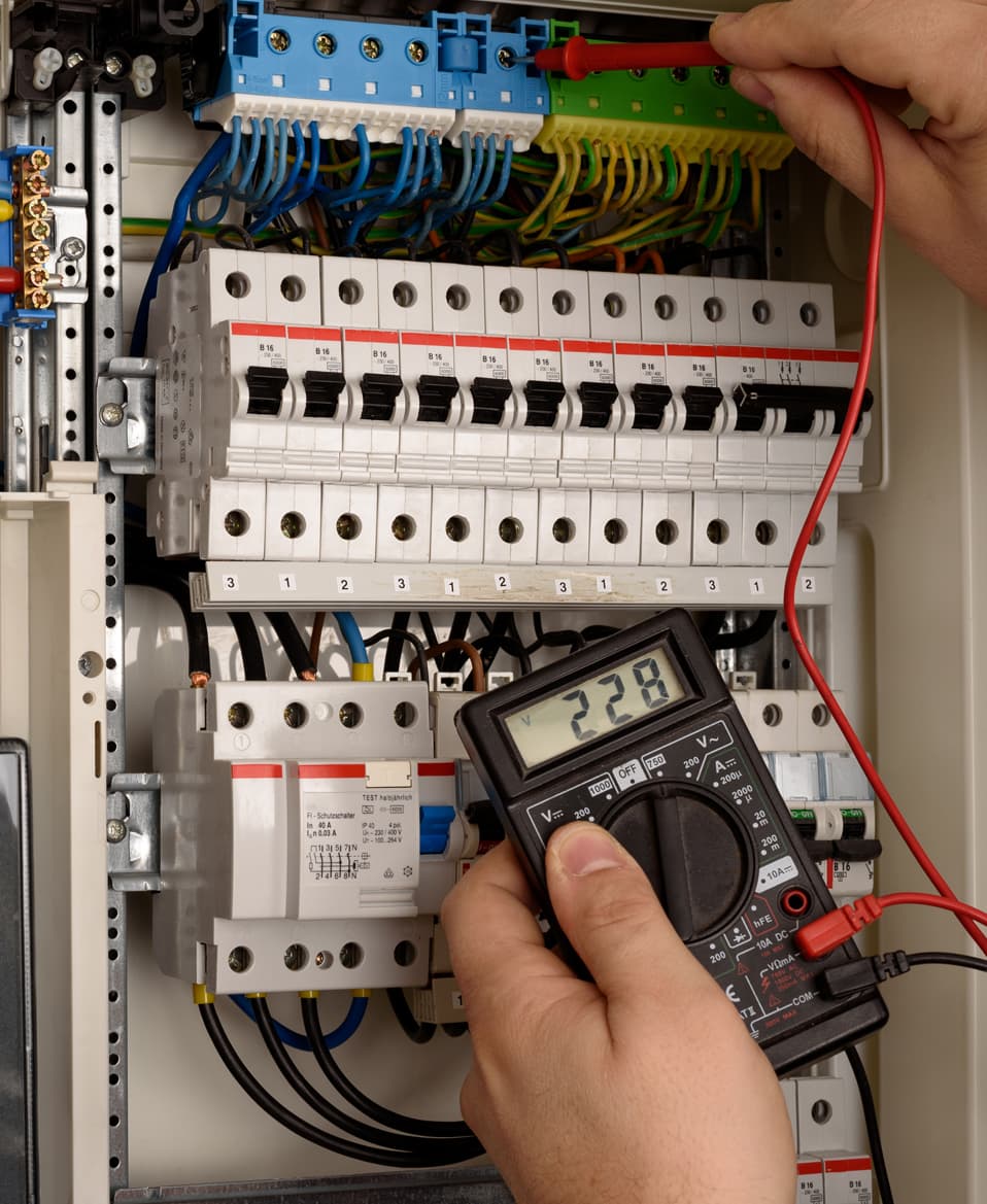 Mantenimiento instalaciones eléctricas en A Coruña