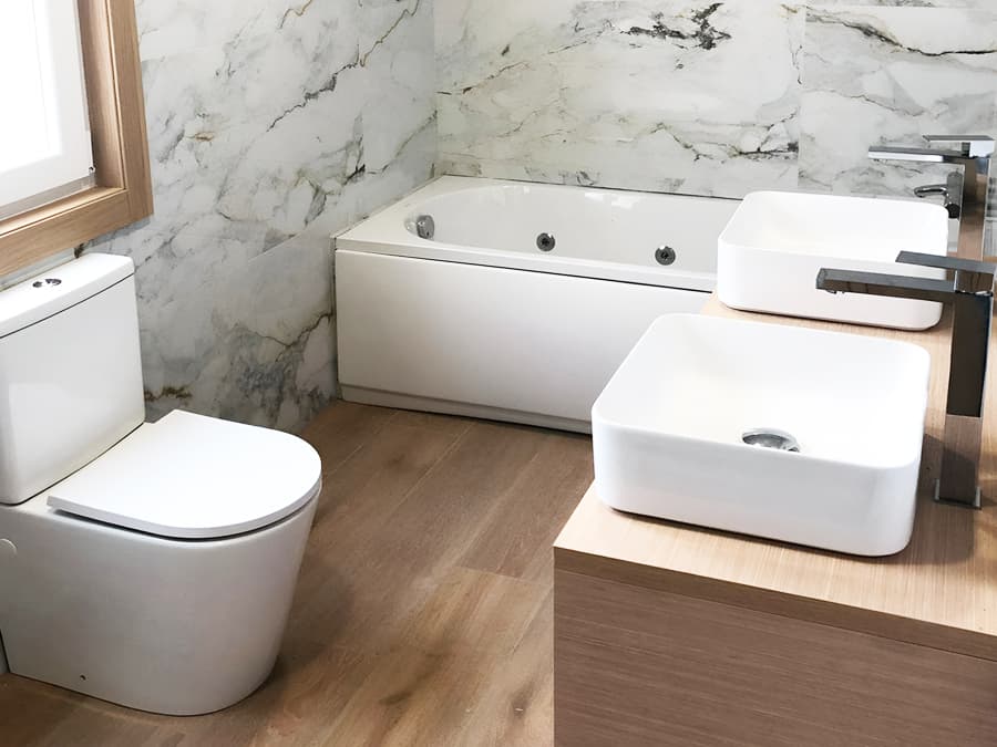 Expertos en alicatados y sanitarios modernos